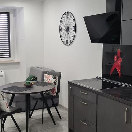 Apartman Julija 1 Rijeka Exterior foto